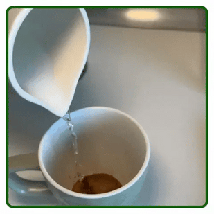 Vierte agua, leche, o tu bebida favorita
